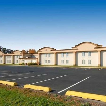 Quality Inn & Suites Danville Luaran gambar
