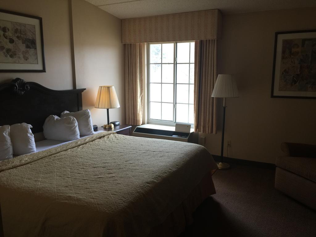 Quality Inn & Suites Danville Luaran gambar