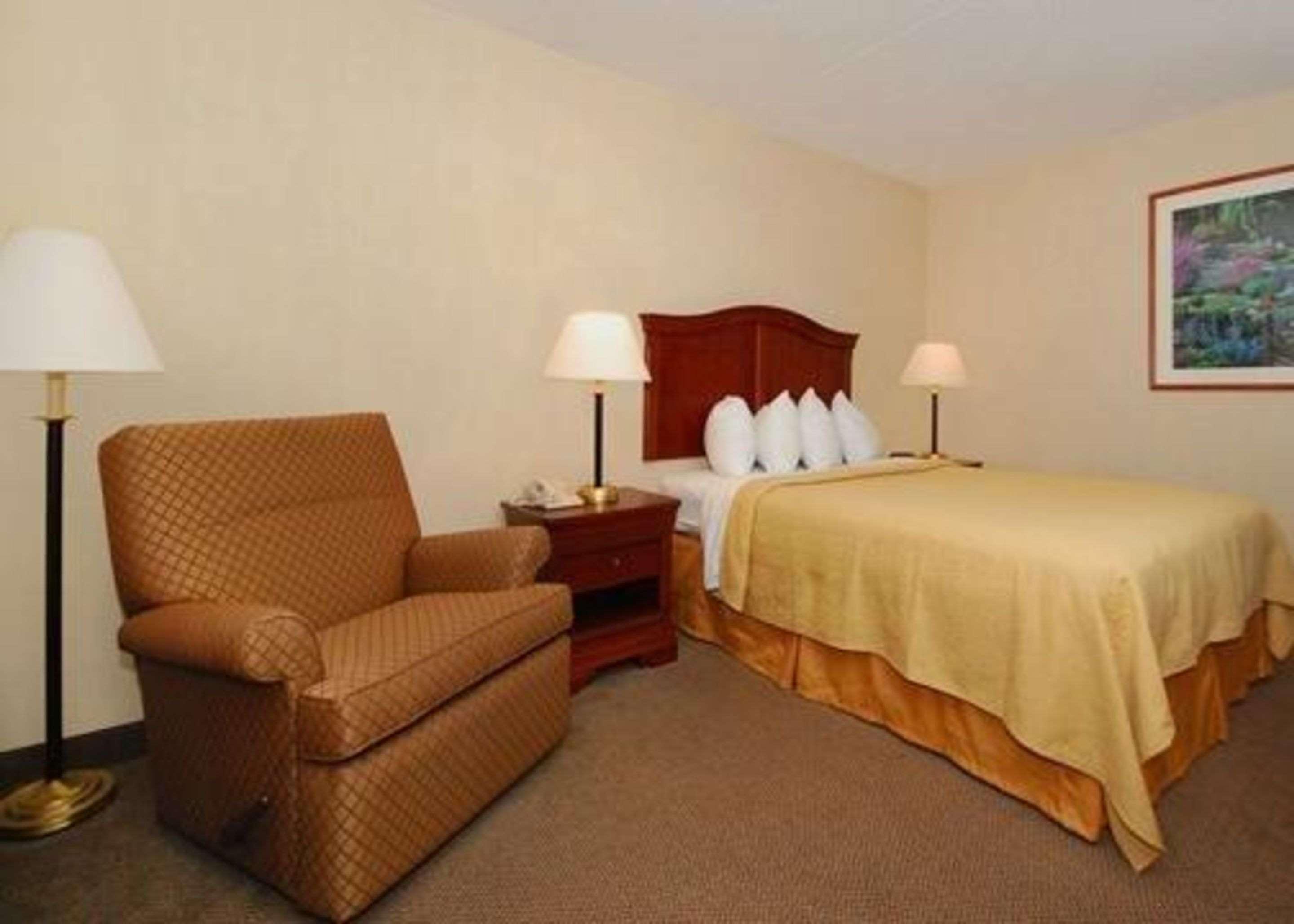 Quality Inn & Suites Danville Luaran gambar